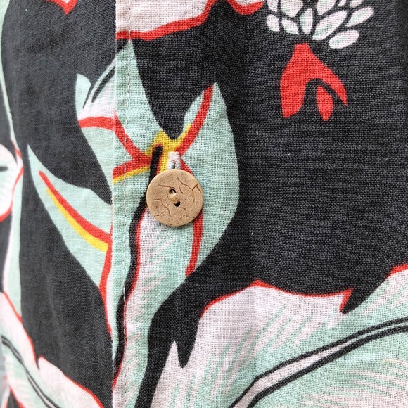 Levis Linen Black Mint Palm Button-Up Sold-out - Picture 5 of 6